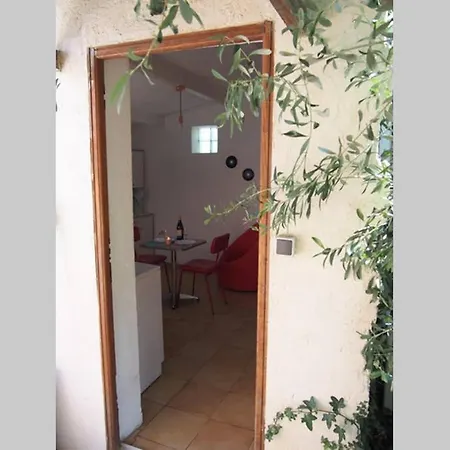Maisonnette A L'ombre * Saze (Gard)